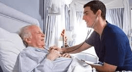 Juiz condena plano de saúde a indenizar família após negativa de home care