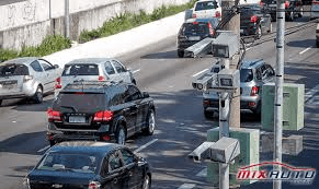 Cinco mitos sobre multas de trânsito que ainda confundem motoristas